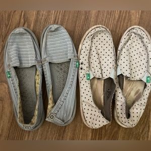 2 pairs of sanuk sidewalk surfers. Tan w/ brown dots and grey sz 10